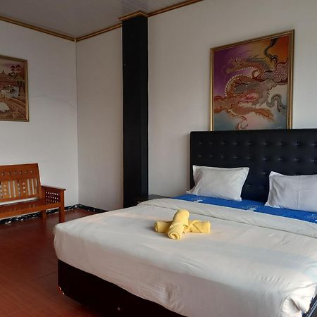 Dc Hotel & Hostel Labuan Bajo Extérieur photo