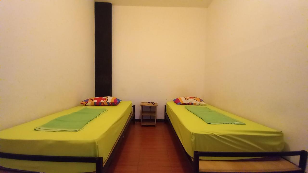 Dc Hotel & Hostel Labuan Bajo Extérieur photo