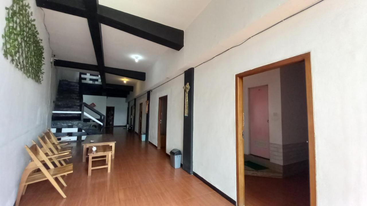 Dc Hotel & Hostel Labuan Bajo Extérieur photo