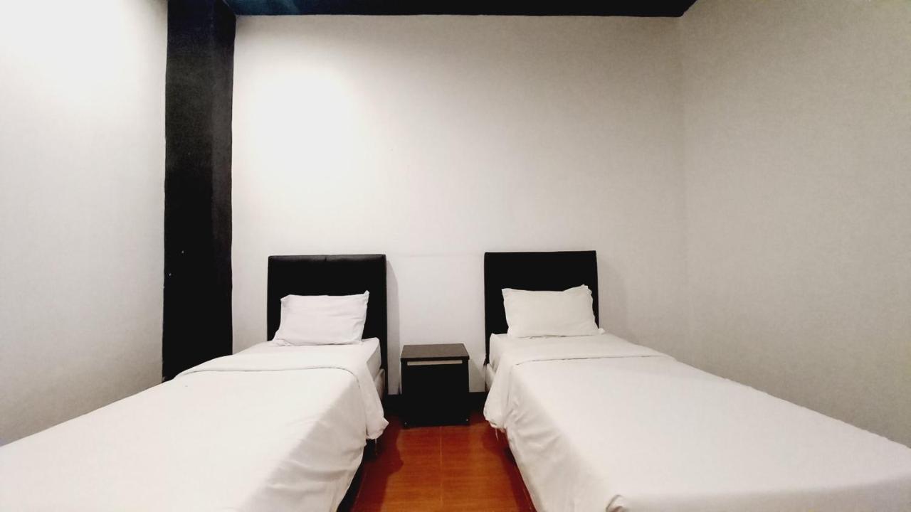 Dc Hotel & Hostel Labuan Bajo Extérieur photo