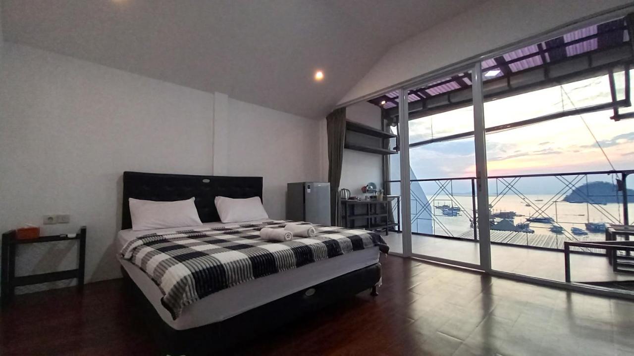 Dc Hotel & Hostel Labuan Bajo Extérieur photo