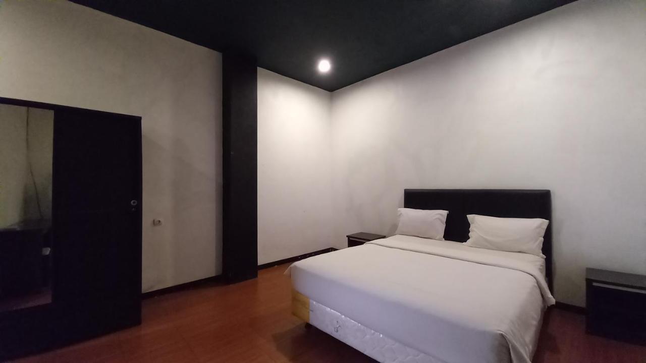 Dc Hotel & Hostel Labuan Bajo Extérieur photo